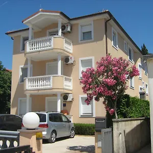  Apartment Leida 2